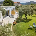 Apartament Avgoustidis *