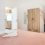 Avgoustidis Apartament *